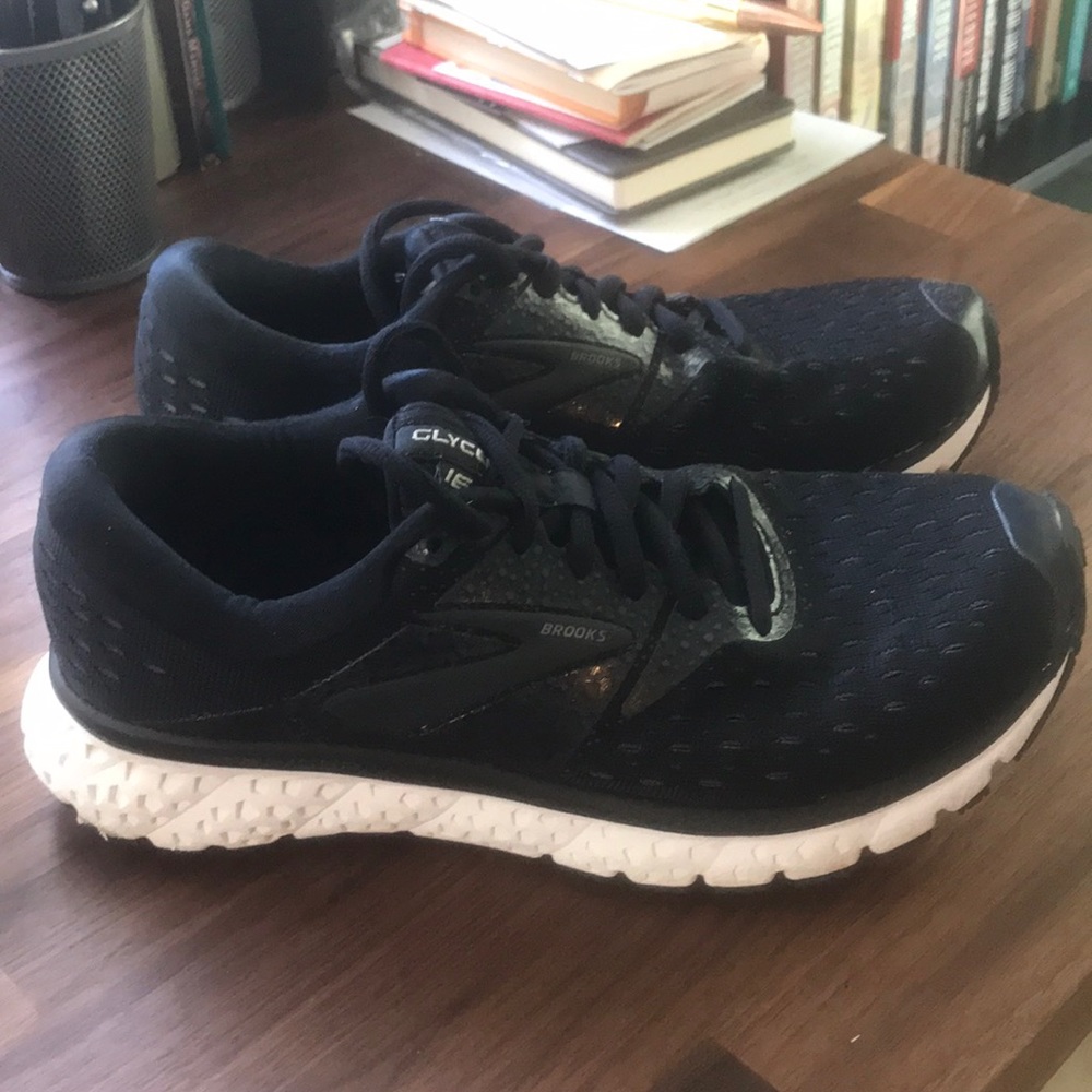 EUC Brooks Glycerin 16 Black 7.5 B Medium
